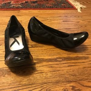 Anne Klein Sport Black Elastic Cap Toe Wedges